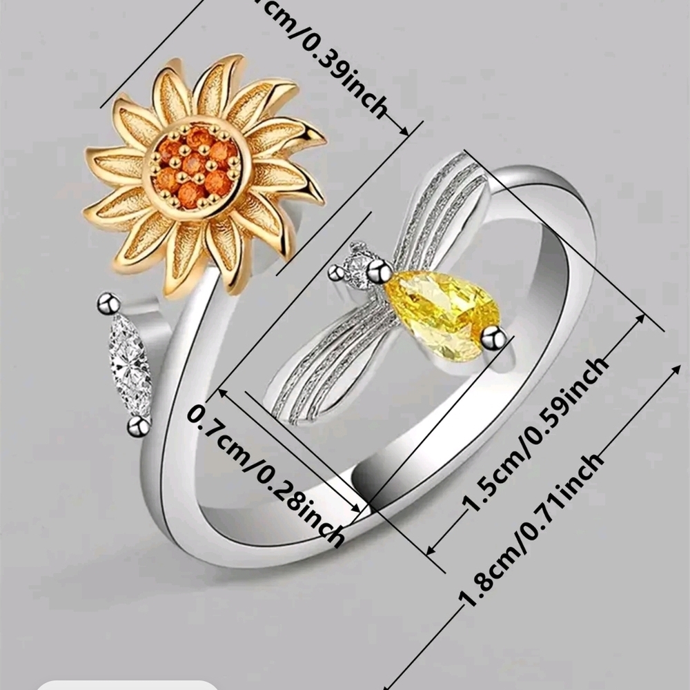 Sunflower and Bee CZ Silver Ring - Picture 2 of 4